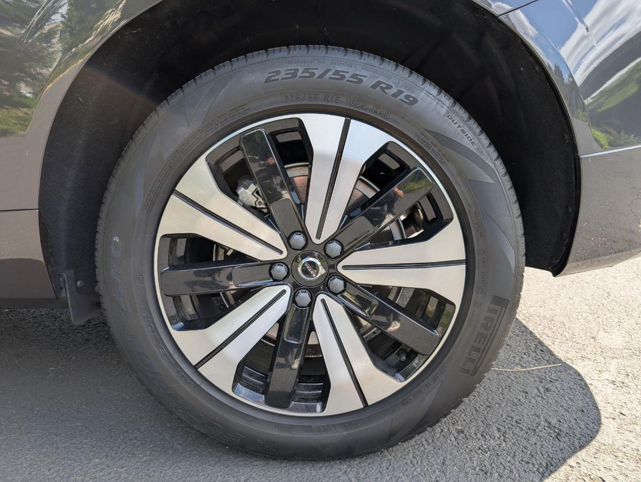 2023 Volvo XC60 Recharge T8 AWD PLUS Extended Range w/High Performance Audio, Pilot Assist, 360 Cam, 4 Heated Seats & Wheel Portland OR