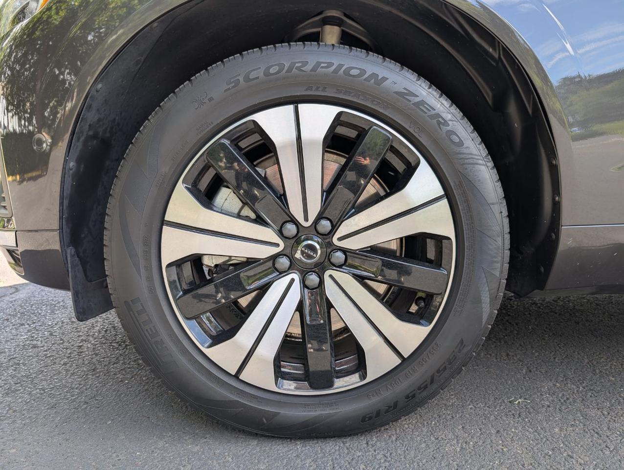 2023 Volvo XC60 Recharge T8 AWD PLUS Extended Range w/High Performance Audio, Pilot Assist, 360 Cam, 4 Heated Seats & Wheel Portland OR