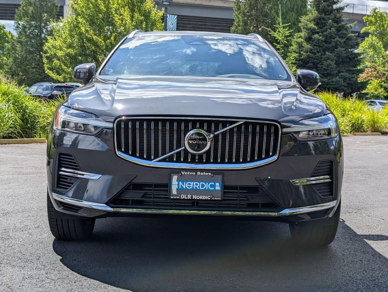 2023 Volvo XC60 Recharge T8 AWD PLUS Extended Range w/High Performance Audio, Pilot Assist, 360 Cam, 4 Heated Seats & Wheel Portland OR