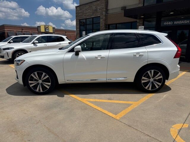 2023 Volvo XC60 Ultimate Bright Theme
