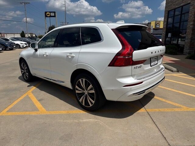 2023 Volvo XC60 Ultimate Bright Theme