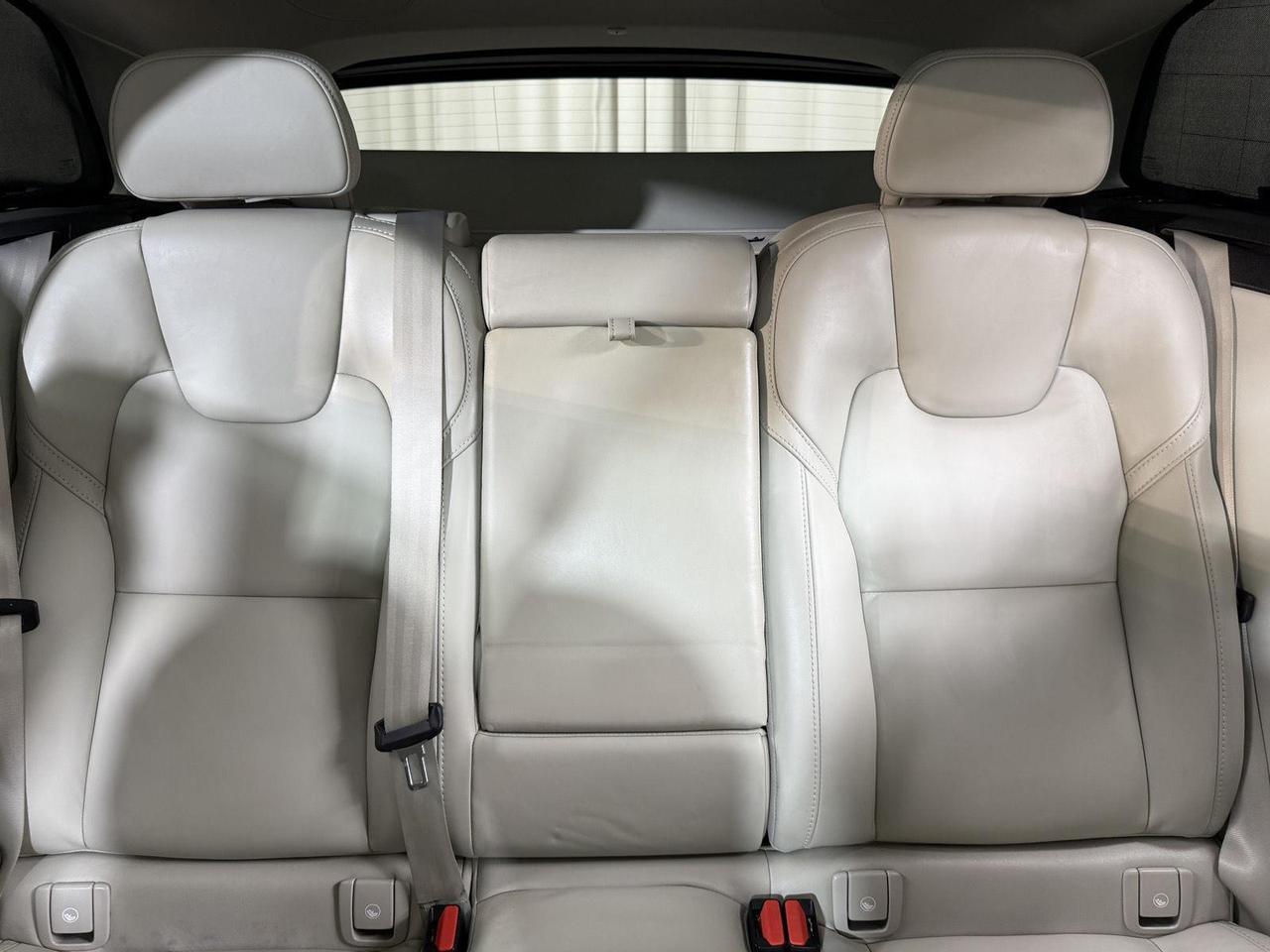 2023 Volvo XC60 Ultimate Bright Theme Annapolis MD