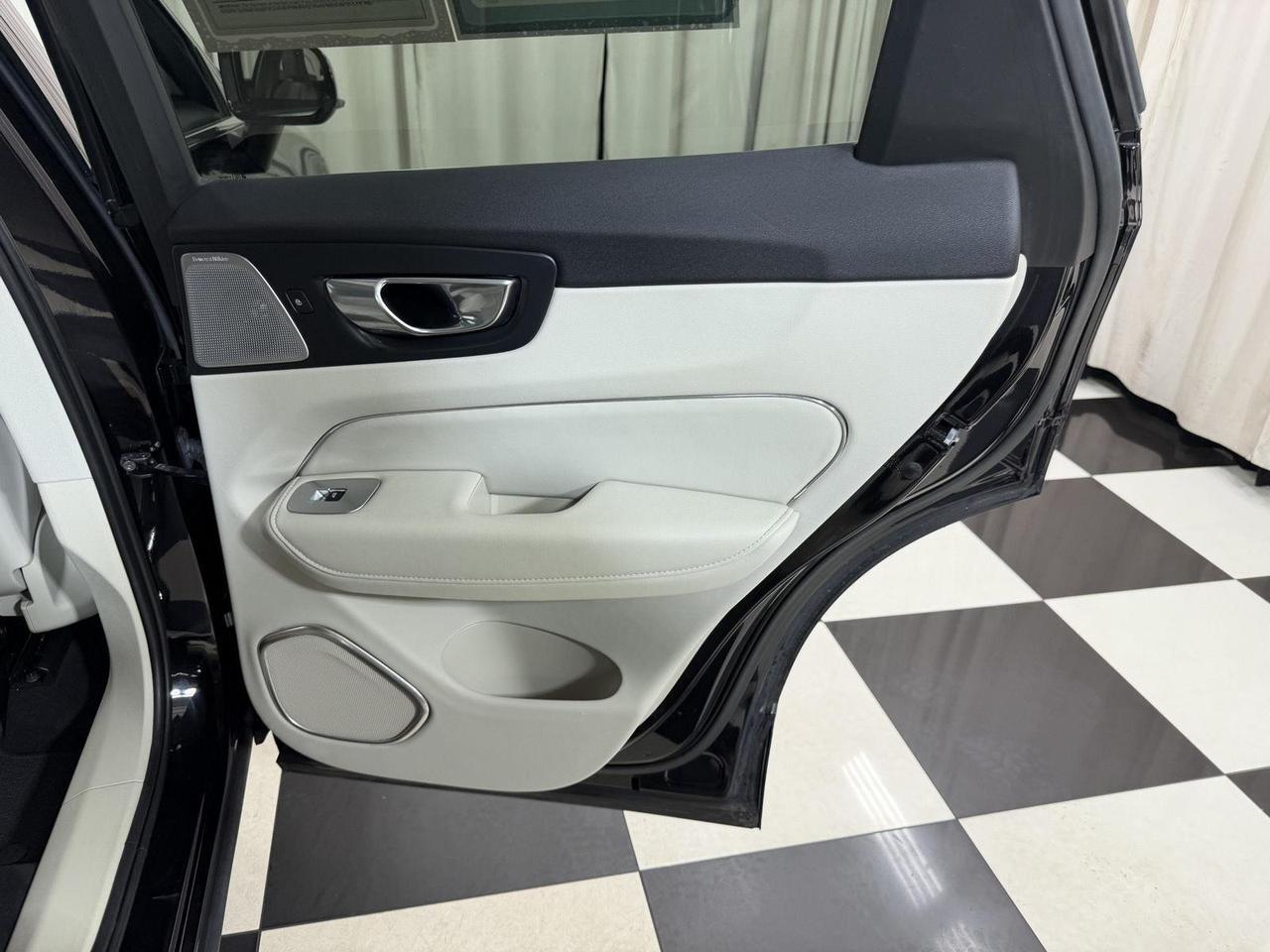 2023 Volvo XC60 Ultimate Bright Theme Annapolis MD