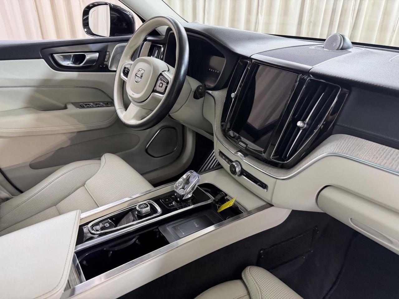 2023 Volvo XC60 Ultimate Bright Theme Annapolis MD