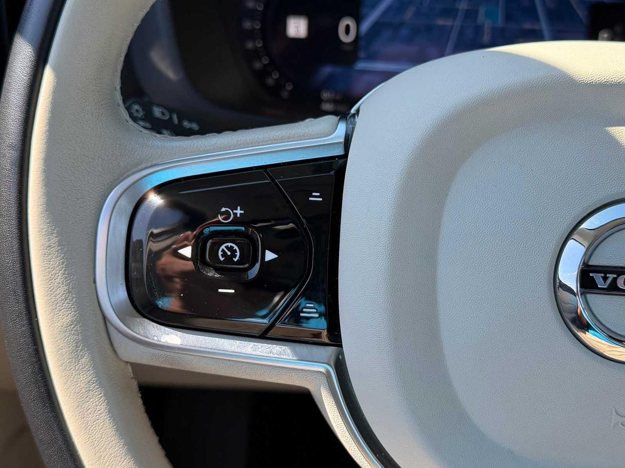 2023 Volvo XC60 Ultimate Dark Theme Irving TX