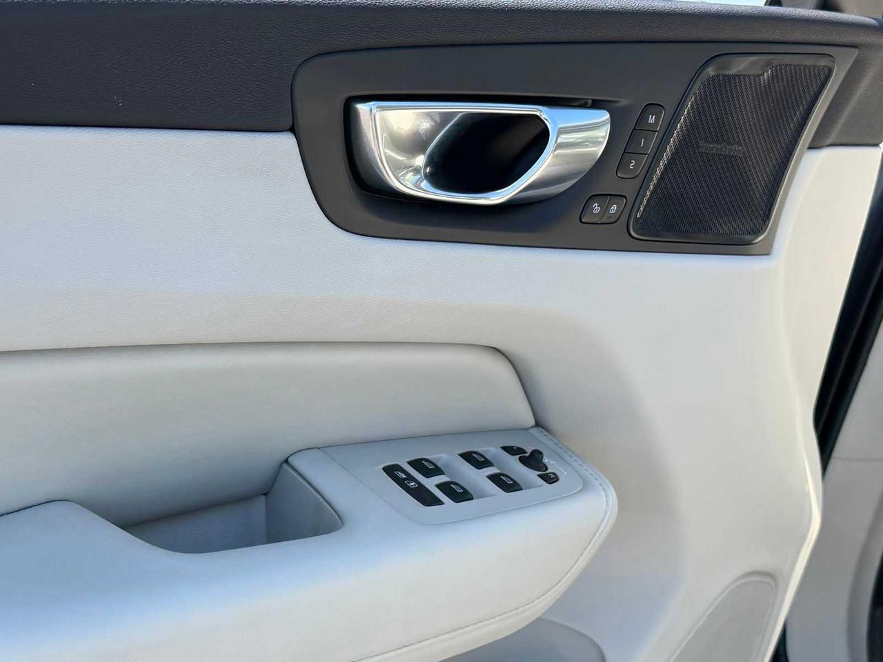 2023 Volvo XC60 Ultimate Dark Theme Irving TX