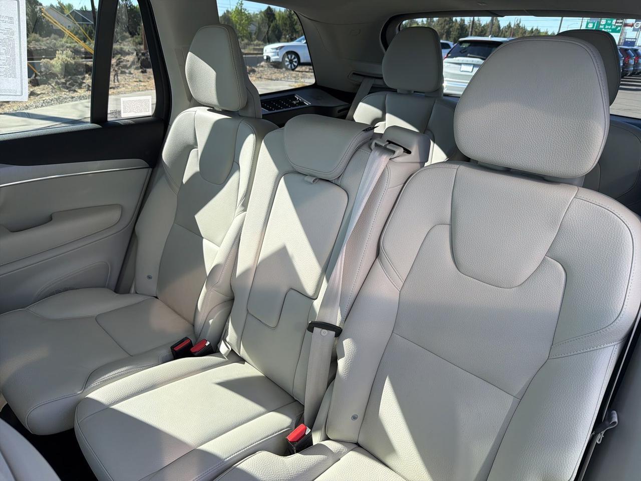 2023 Volvo XC90 B5 Core Bend OR