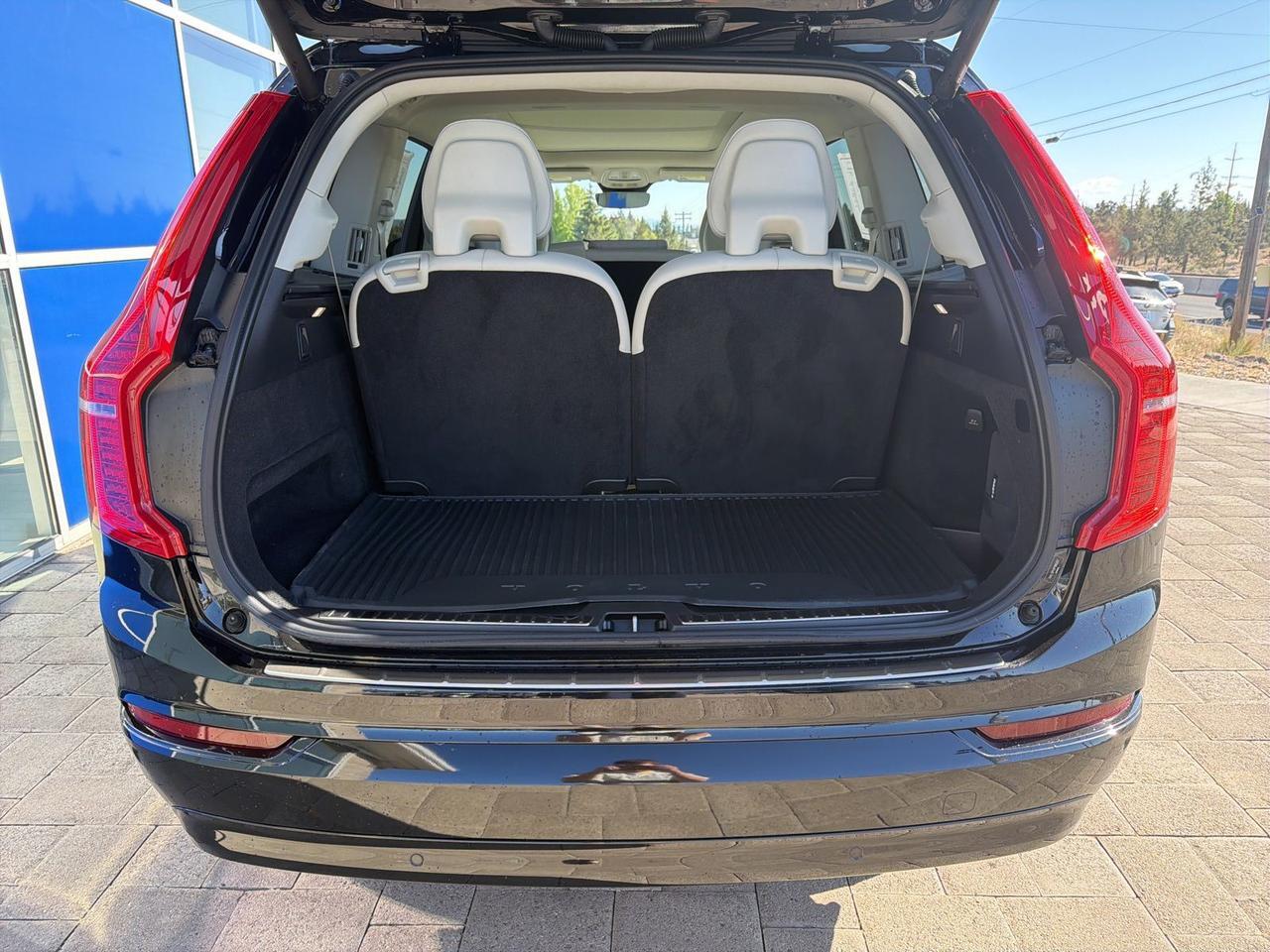 2023 Volvo XC90 B5 Core Bend OR