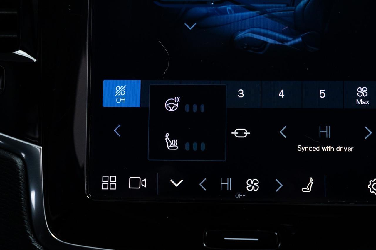 2023 Volvo XC90 B5 Plus 1 Owner Heated Seats Adaptive Cruise Portland OR