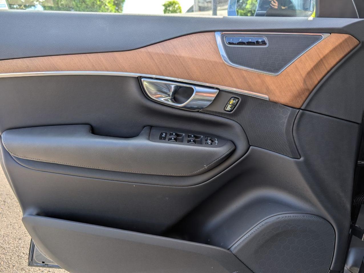 2023 Volvo XC90 B6 AWD Hybrid w/High Performance Audio, Pilot Assist, Tow Hitch, 4 Heated Leather Seats & Wheel Portland OR