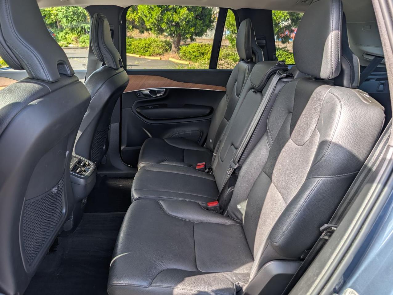 2023 Volvo XC90 B6 AWD Hybrid w/High Performance Audio, Pilot Assist, Tow Hitch, 4 Heated Leather Seats & Wheel Portland OR