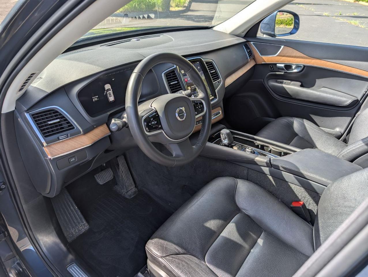 2023 Volvo XC90 B6 AWD Hybrid w/High Performance Audio, Pilot Assist, Tow Hitch, 4 Heated Leather Seats & Wheel Portland OR