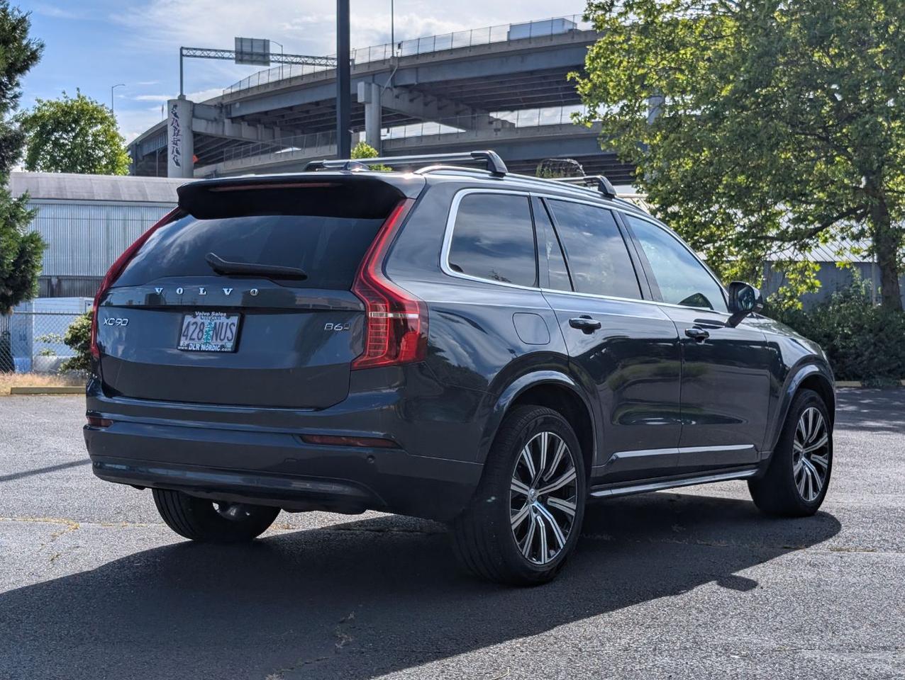 2023 Volvo XC90 B6 AWD Hybrid w/High Performance Audio, Pilot Assist, Tow Hitch, 4 Heated Leather Seats & Wheel Portland OR