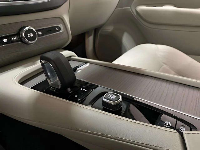 2023 Volvo XC90 B6 Core Dallas TX