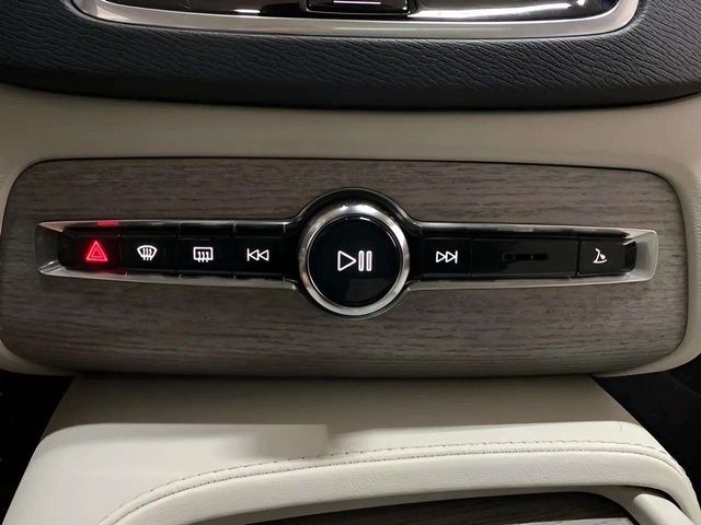 2023 Volvo XC90 B6 Core Dallas TX