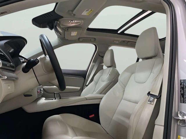2023 Volvo XC90 B6 Core Dallas TX