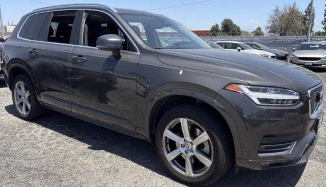 2023 Volvo XC90 B6 Core