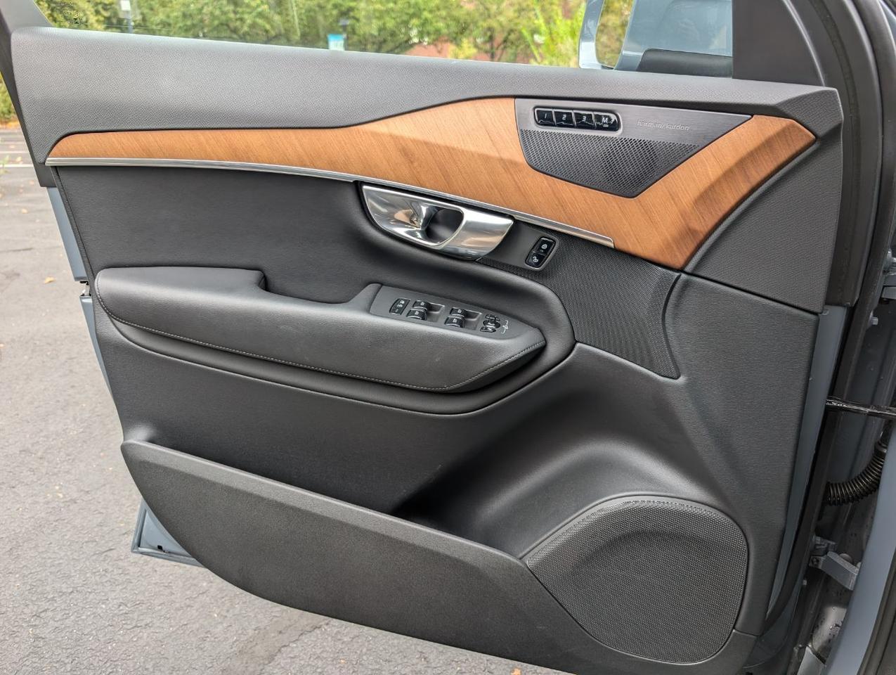 2023 Volvo XC90 B6 Hybrid AWD PLUS | Harman Kardon, Pilot Assist, 6-Pass Center Walk, 360 Cam, Heated Seats & Wheel Portland OR