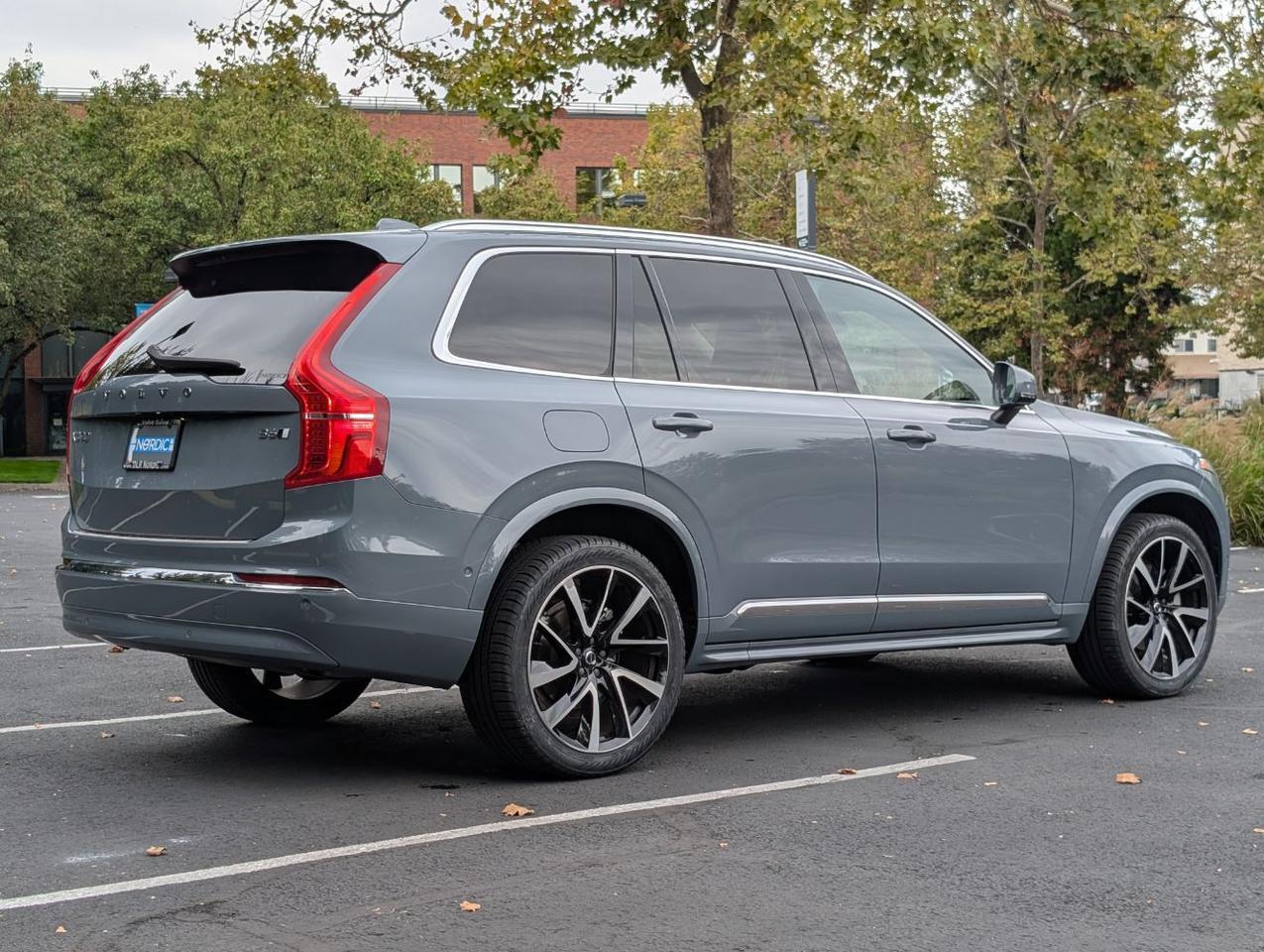 2023 Volvo XC90 B6 Hybrid AWD PLUS | Harman Kardon, Pilot Assist, 6-Pass Center Walk, 360 Cam, Heated Seats & Wheel Portland OR