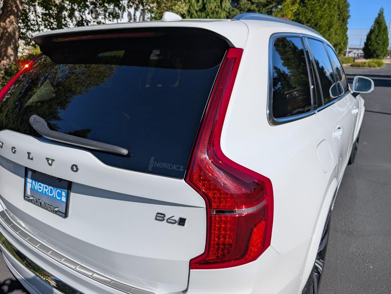 2023 Volvo XC90 B6 Hybrid AWD ULTIMATE | Bowers Wilkins, Lounge Pkg., Air Suspension, Heated-Cooled & Massage Seats Portland OR