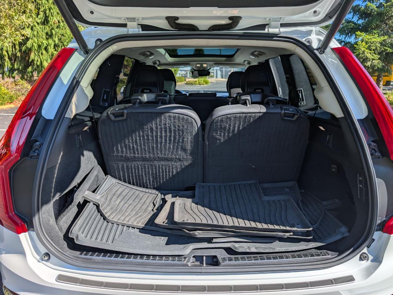 2023 Volvo XC90 B6 Hybrid AWD ULTIMATE | Bowers Wilkins, Lounge Pkg., Air Suspension, Heated-Cooled & Massage Seats Portland OR