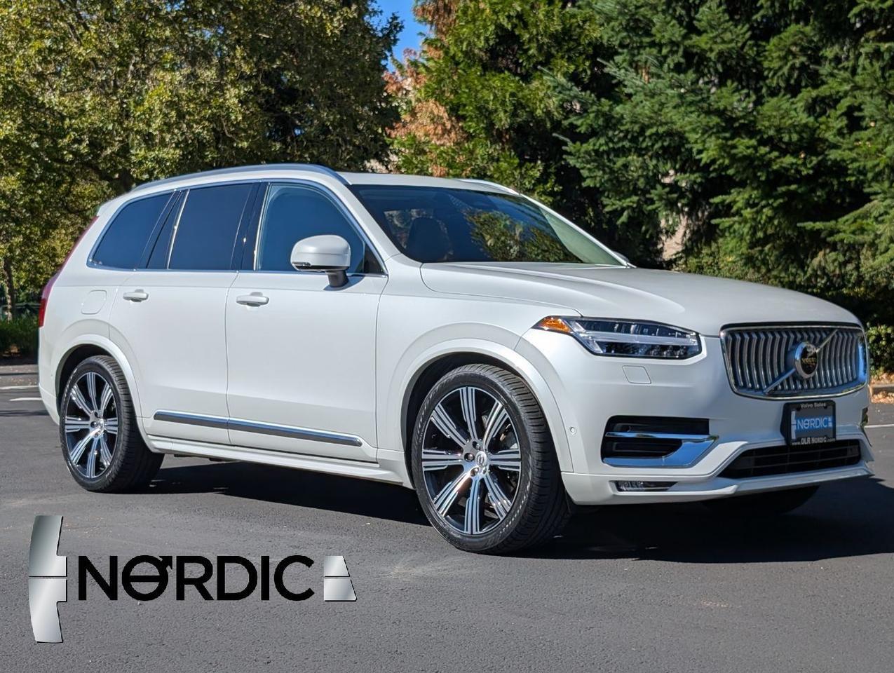2023 Volvo XC90 B6 Hybrid AWD ULTIMATE | Bowers Wilkins, Lounge Pkg., Air Suspension, Heated-Cooled & Massage Seats