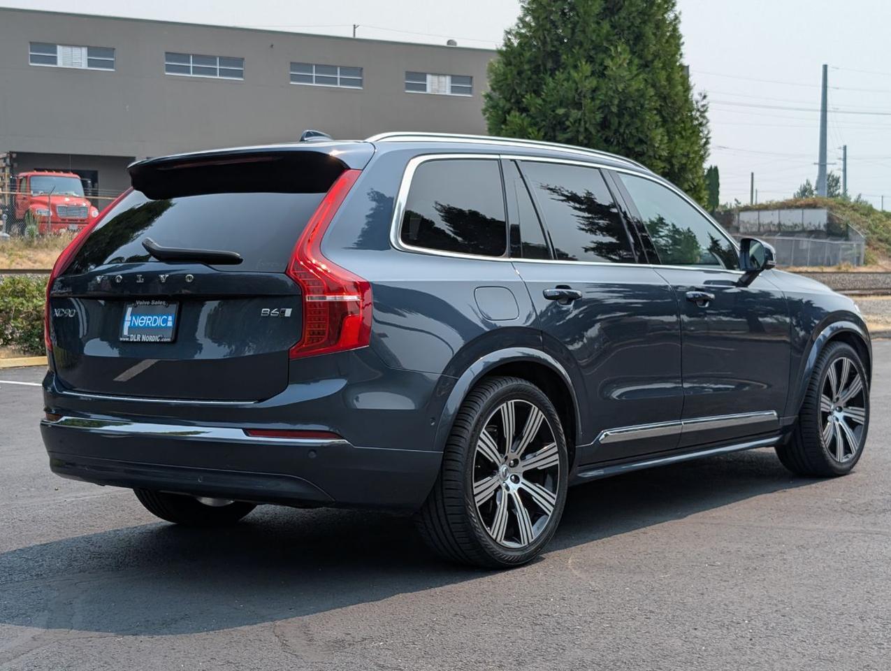 2023 Volvo XC90 B6 Hybrid AWD ULTIMATE | Harman Kardon, 6-Pass Center Walk Seating, Tow Hitch, Heated-Cooled Seats Portland OR