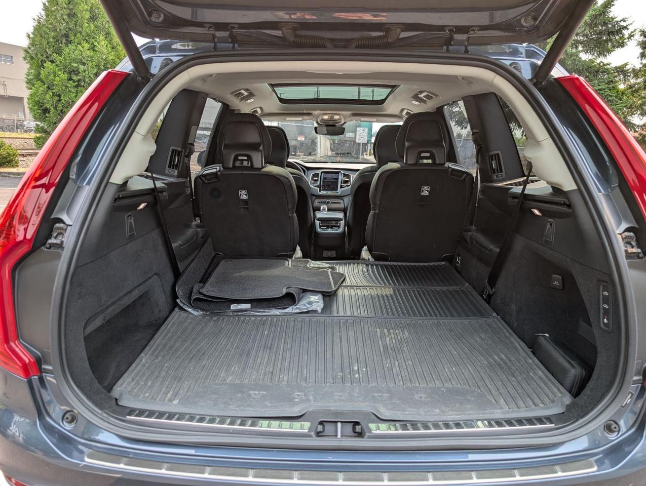 2023 Volvo XC90 B6 Hybrid AWD ULTIMATE | Harman Kardon, 6-Pass Center Walk Seating, Tow Hitch, Heated-Cooled Seats Portland OR