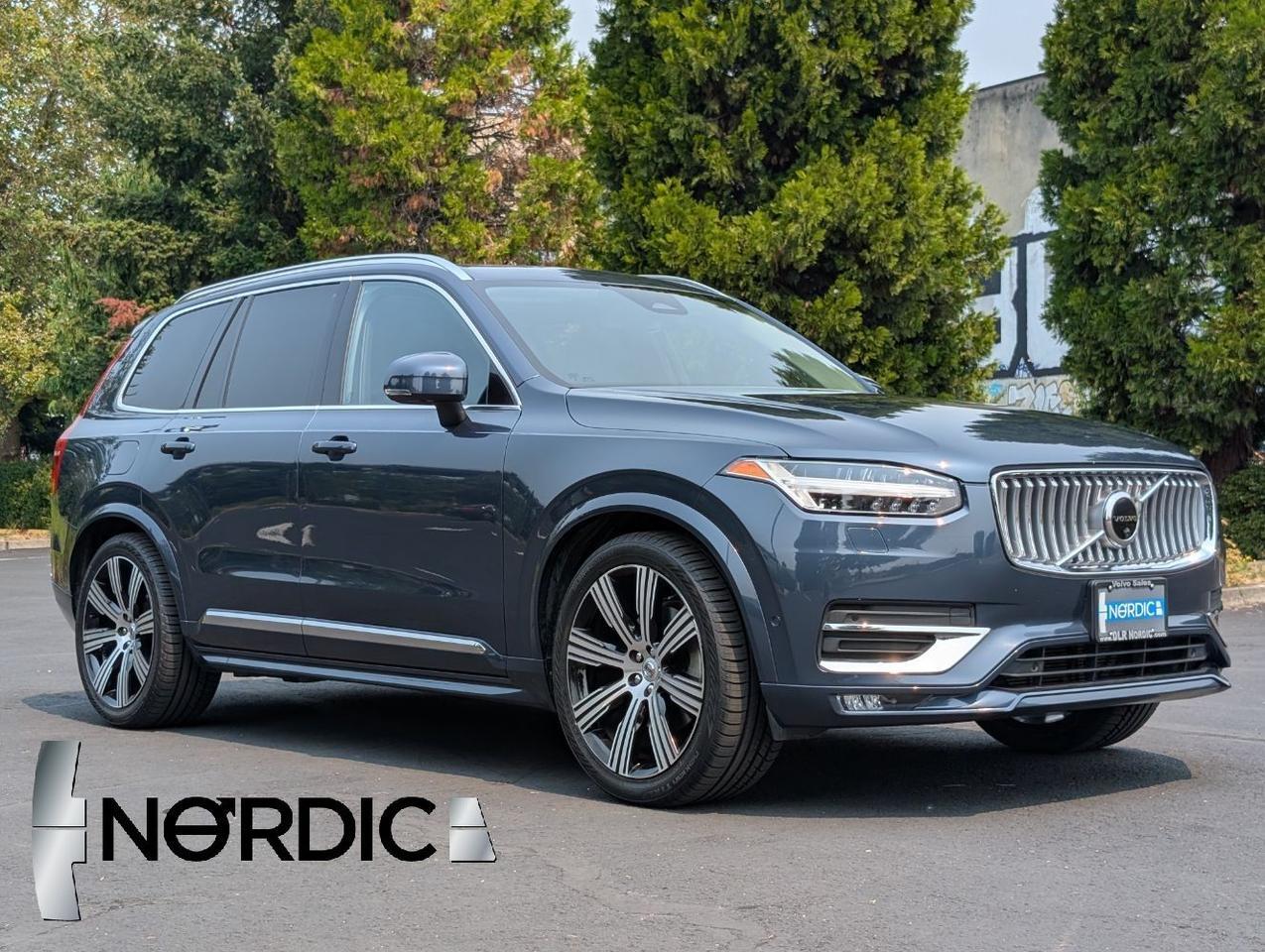 2023 Volvo XC90 B6 Hybrid AWD ULTIMATE | Harman Kardon, 6-Pass Center Walk Seating, Tow Hitch, Heated-Cooled Seats
