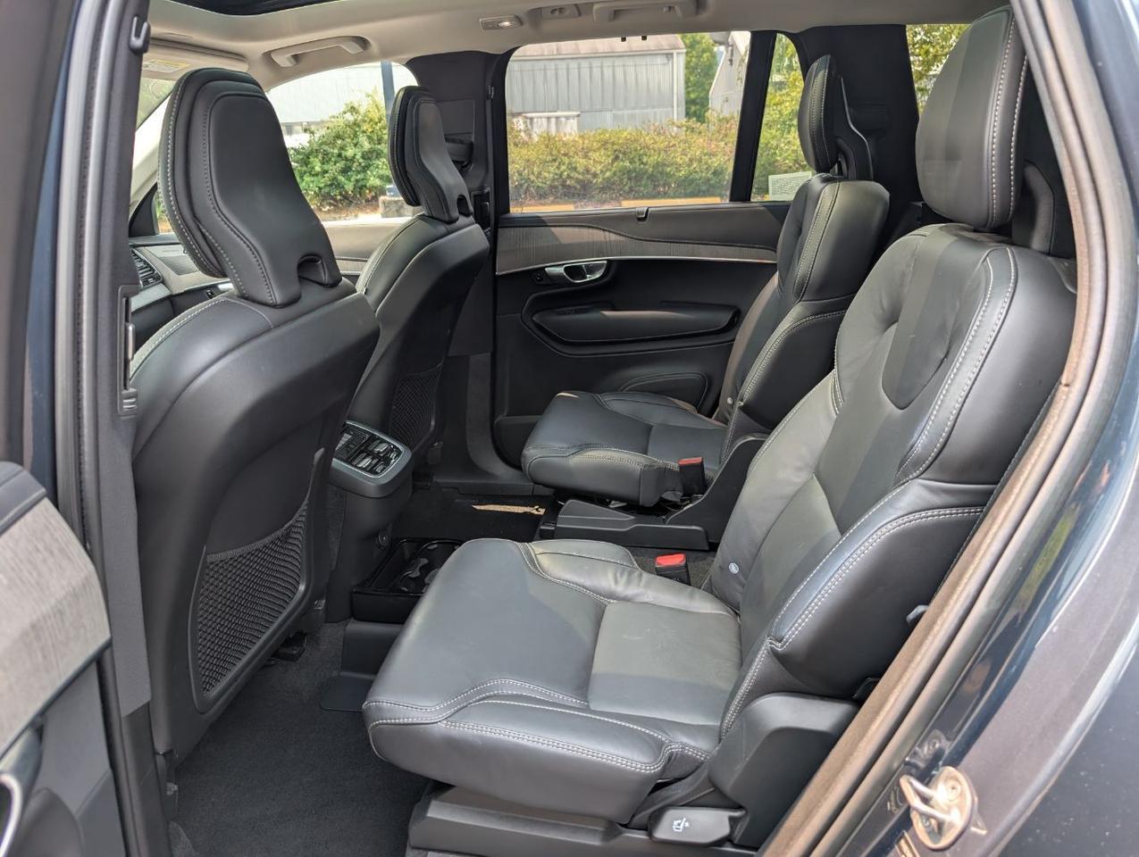 2023 Volvo XC90 B6 Hybrid AWD ULTIMATE | Harman Kardon, 6-Pass Center Walk Seating, Tow Hitch, Heated-Cooled Seats Portland OR