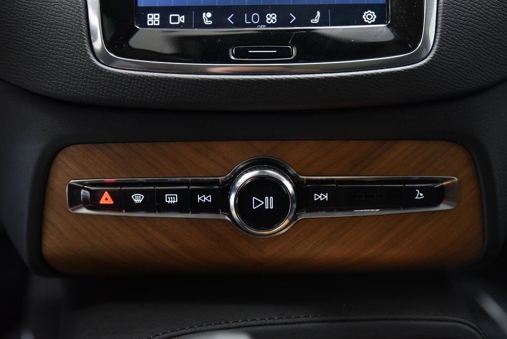 2023 Volvo XC90 B6 Plus 6-Seater Akron OH