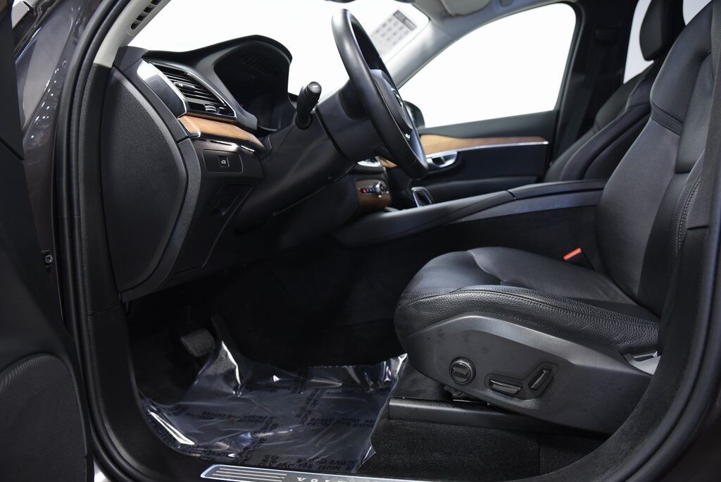2023 Volvo XC90 B6 Plus 6-Seater Akron OH