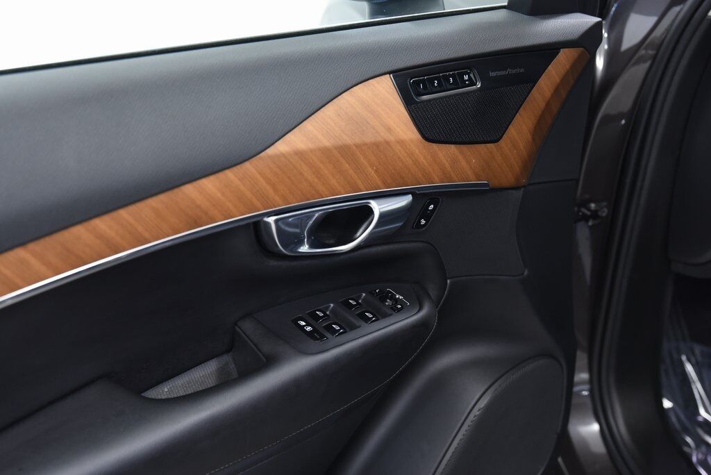 2023 Volvo XC90 B6 Plus 6-Seater Akron OH