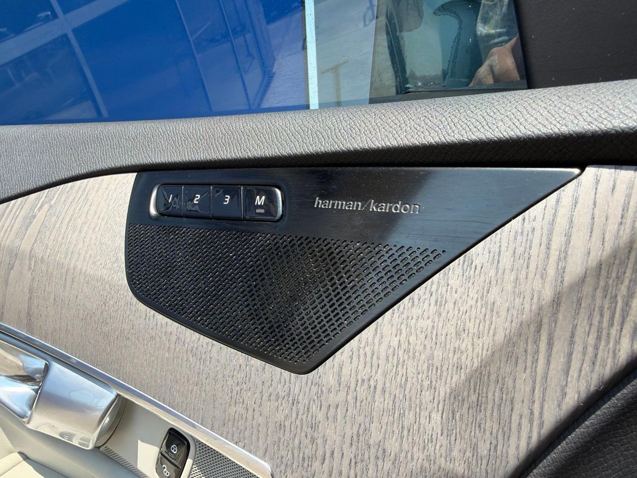 2023 Volvo XC90 B6 Plus 6-Seater Bend OR