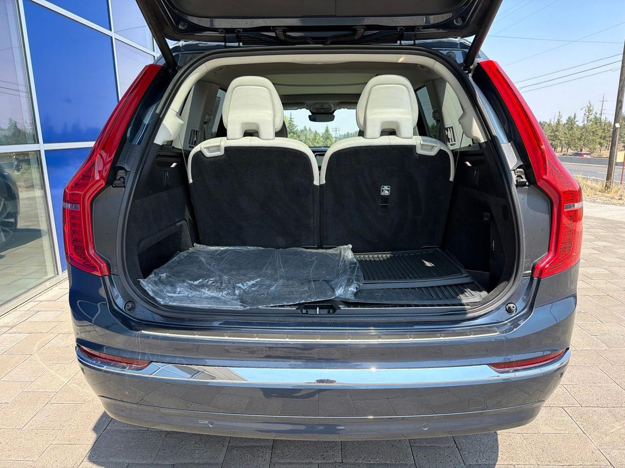 2023 Volvo XC90 B6 Plus 6-Seater Bend OR