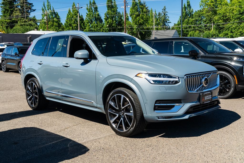 2023 Volvo XC90 B6 Plus 6-Seater