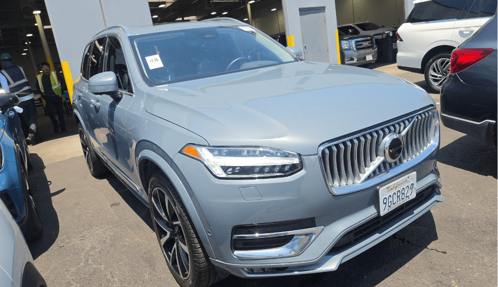 2023 Volvo XC90 B6 Plus 6-Seater