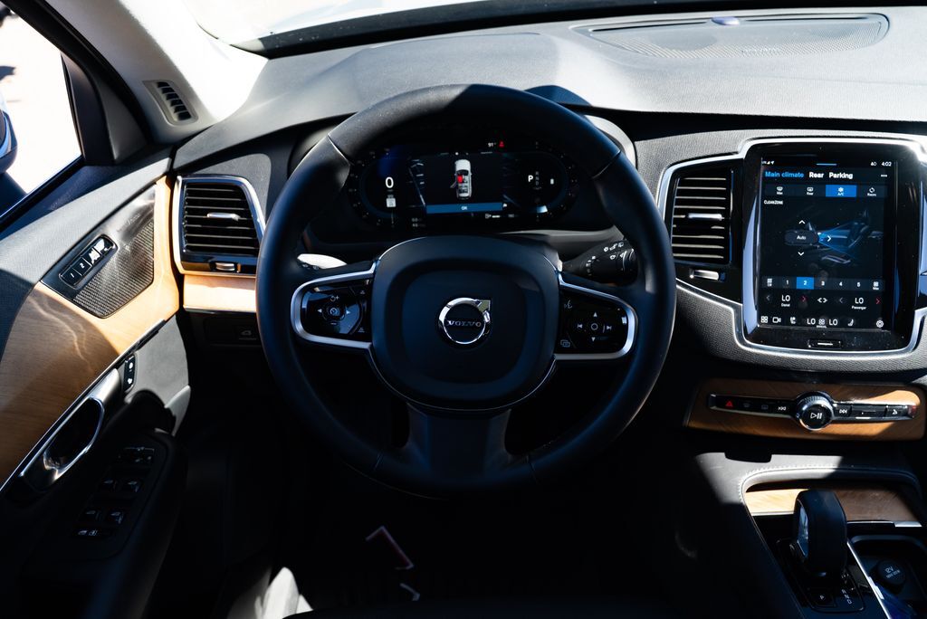 2023 Volvo XC90 B6 Plus 6-Seater Milwaukie OR