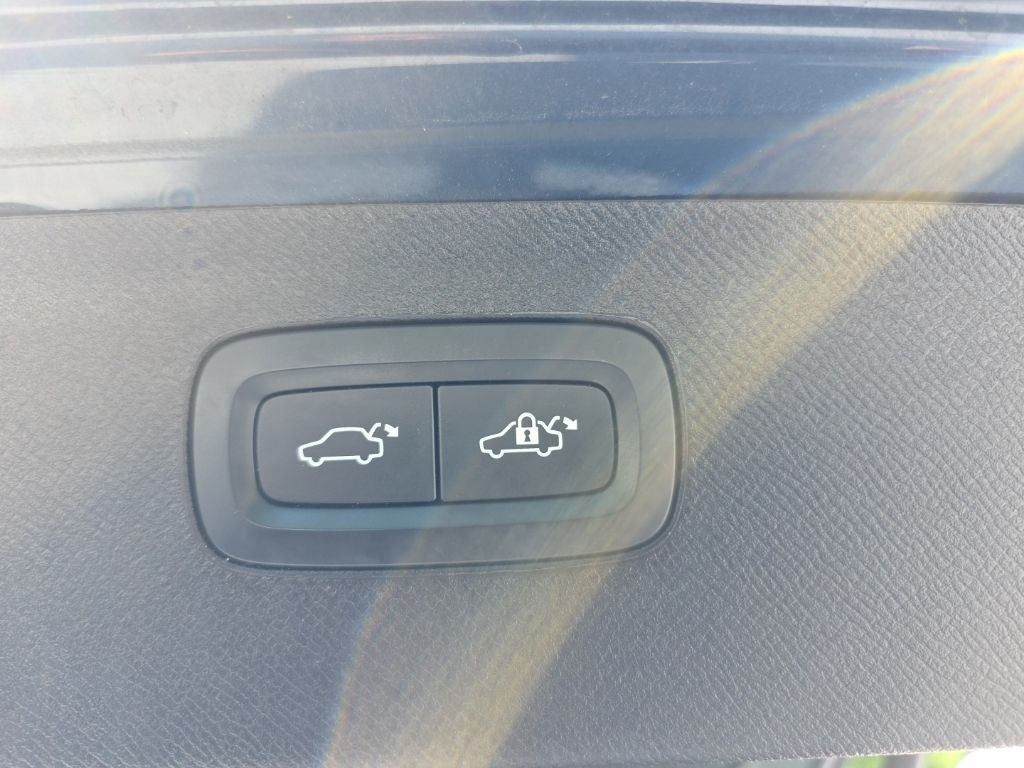 2023 Volvo XC90 B6 Plus 6-Seater Hunt Valley MD