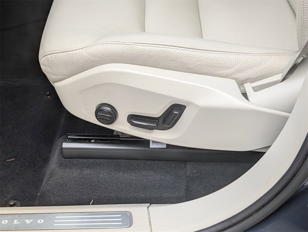 2023 Volvo XC90 B6 Plus 7-Seater Hunt Valley MD