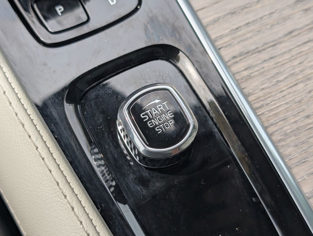 2023 Volvo XC90 B6 Plus 7-Seater Hunt Valley MD