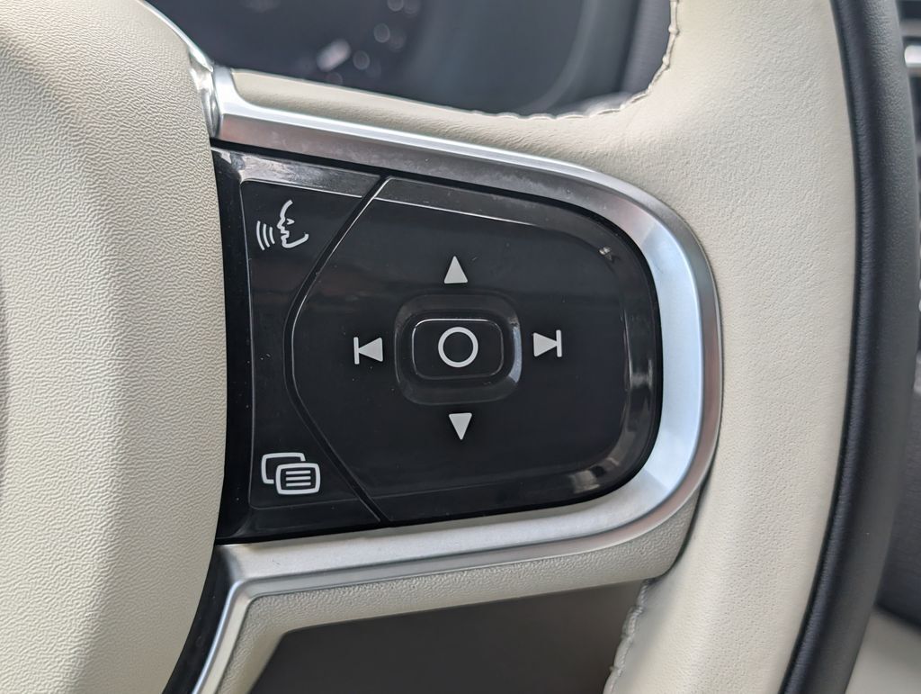 2023 Volvo XC90 B6 Plus 7-Seater Hunt Valley MD