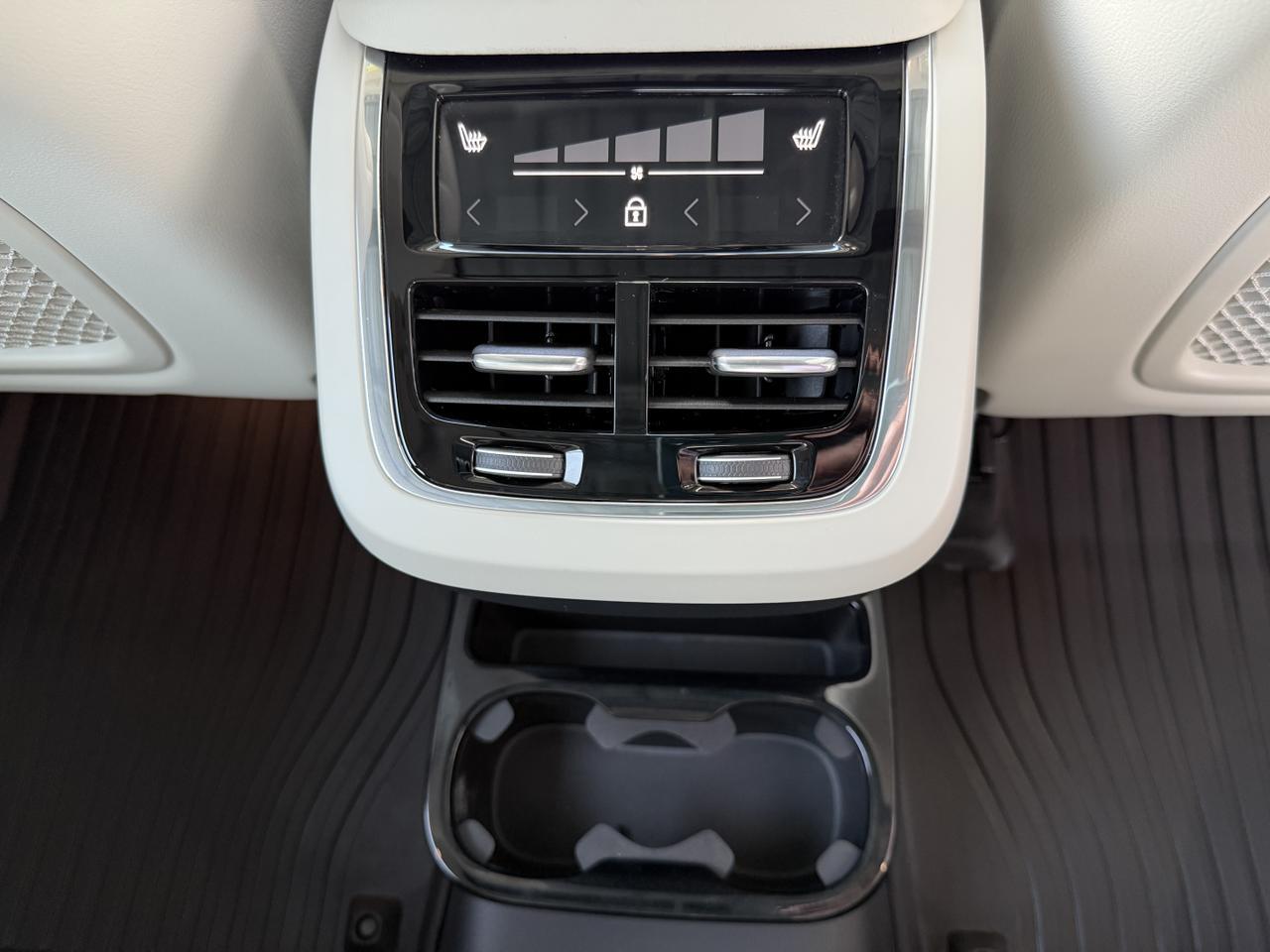 2023 Volvo XC90 Plus Knoxville TN