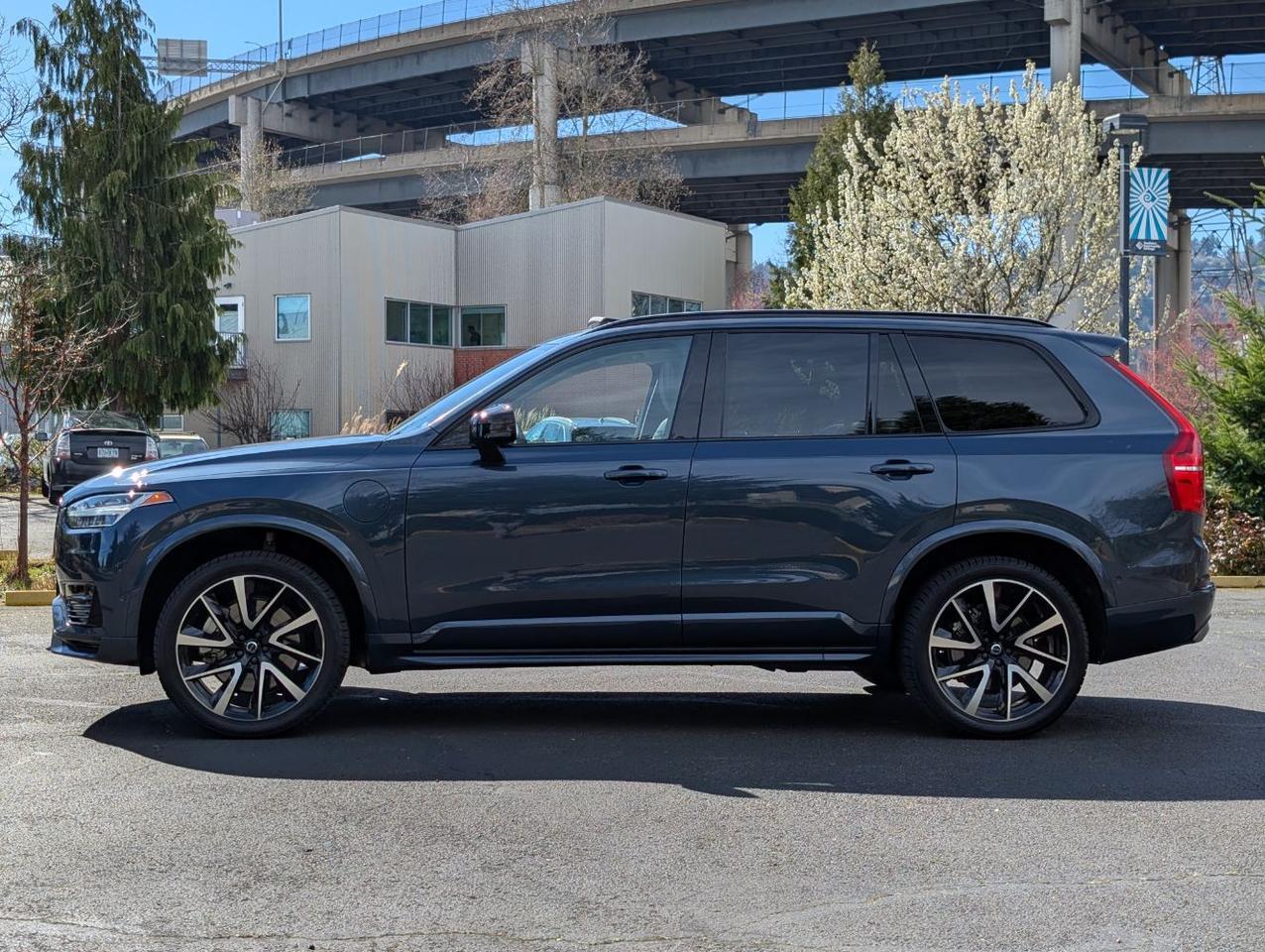 2023 Volvo XC90 Recharge PHEV Hybrid AWD PLUS | 455hp, HK Premium Audio, Pilot Assist, 360 Cam, 4 Heated Seats & Wheel Portland OR