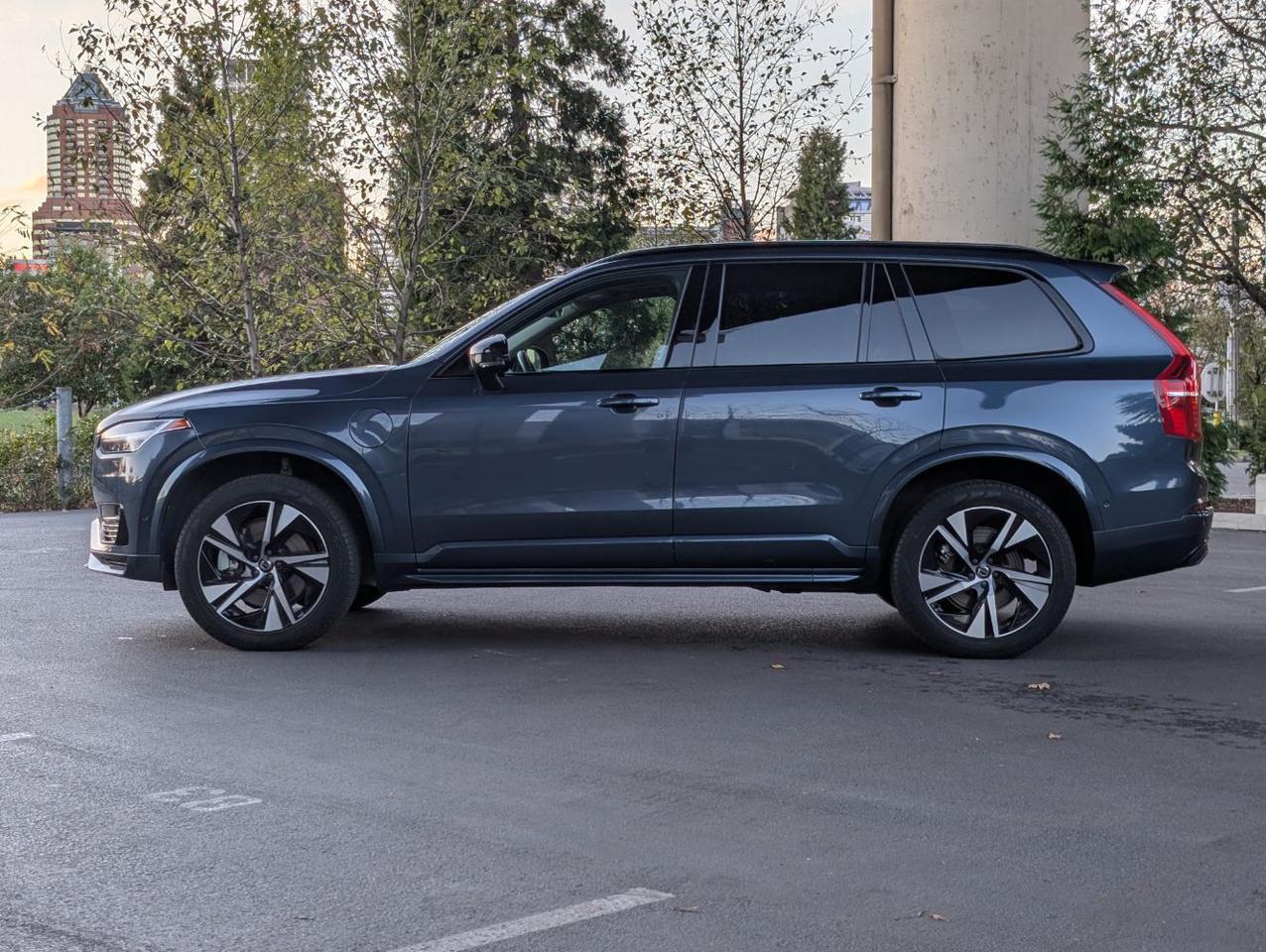 2023 Volvo XC90 Recharge PHEV Hybrid AWD PLUS | 455hp, HK Premium Audio, Pilot Asst, 360° Cam, 4 Heated Seats & Htd Wheel Portland OR