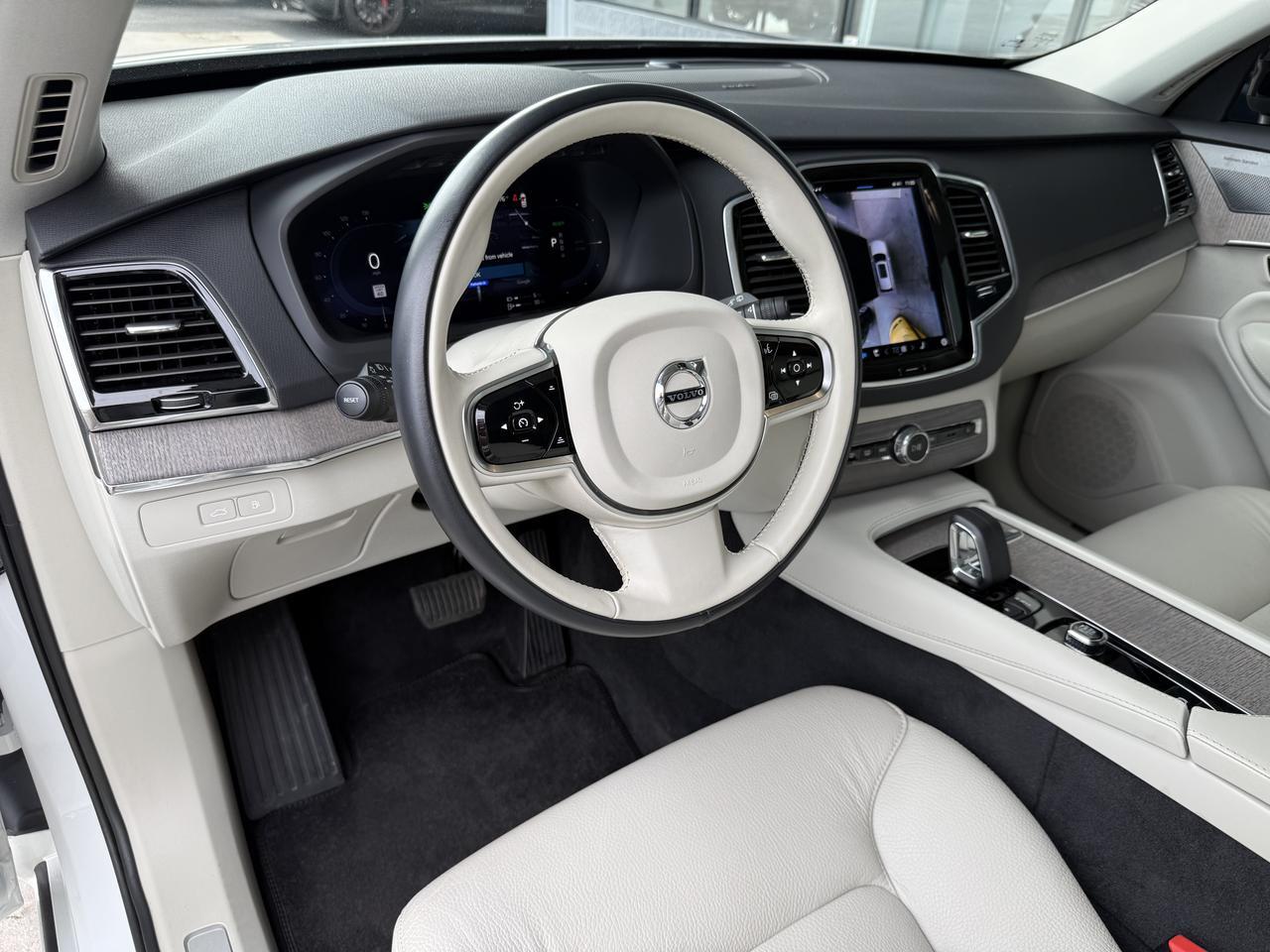2023 Volvo XC90 Plus - Photo 15