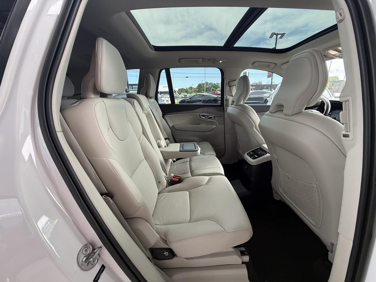 2023 Volvo XC90 Plus - Photo 33