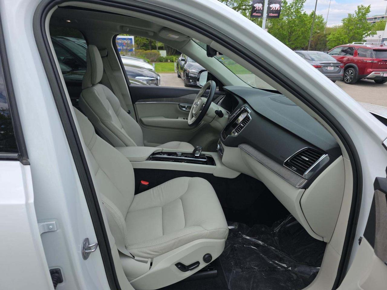 2023 Volvo XC90 Recharge Plug-In Hybrid Plus Dark Theme Knoxville TN