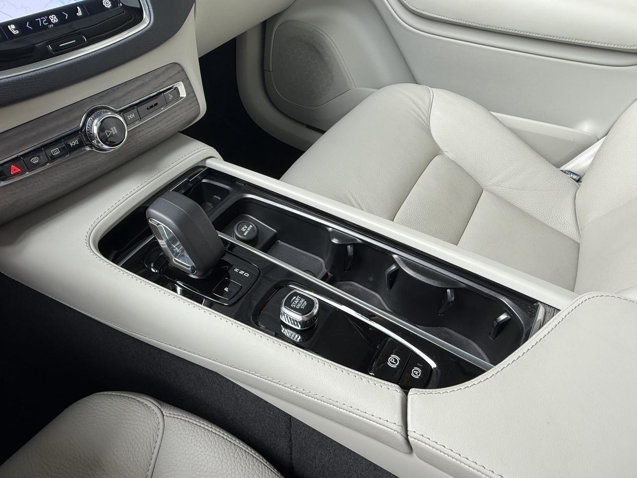 2023 Volvo XC90 Plus - Photo 23