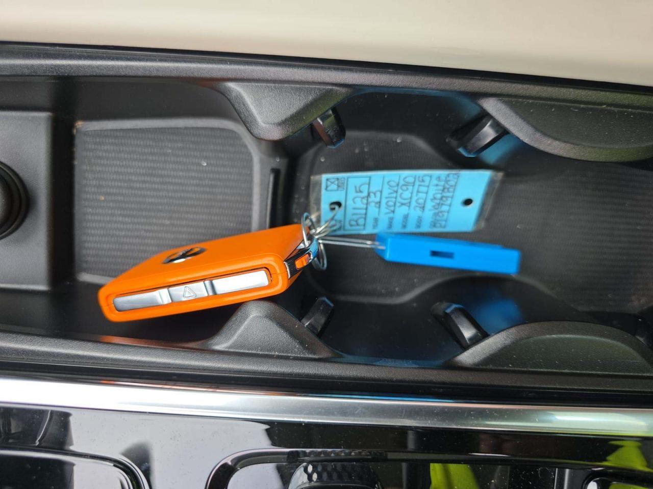 2023 Volvo XC90 Recharge Plug-In Hybrid Plus Dark Theme Knoxville TN
